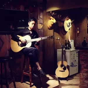 一女与多男群交视频
